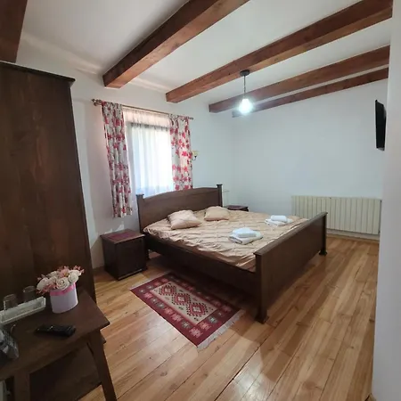 Casa Dunca Lodge *